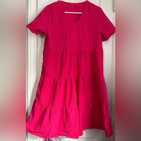 Every Day V-Neck Vibrant Pink Tiered Cotton Dress Size: Large - Picture 2 of 9